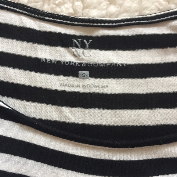 New York & Company striped cropped sleeve top - Picture 4 of 6